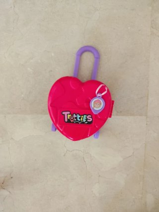 Maletín Trotties Corazón con Muñeca