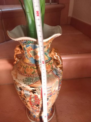 Jarrón decorativo con planta