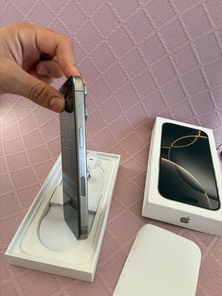 iPhone 16 Pro 256GB con caja