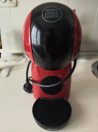 Cafetera Dolce Gusto Krups Roja y Negra