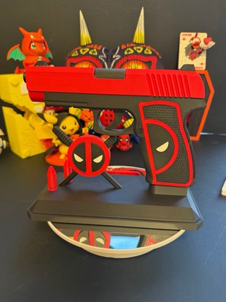 Deadpool - Accesorio Exhibición Pistola