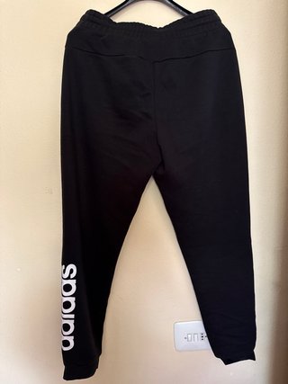 Pantalón deportivo Adidas negro