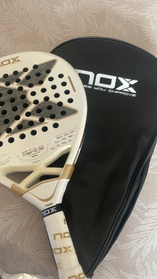 Pala de pádel NOX AT10 Genius Xtreme