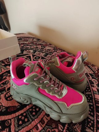 Zapatillas plataforma Buffalo Chai fucsia