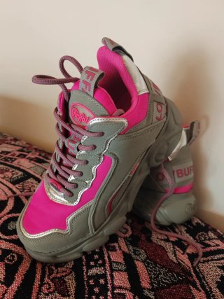 Zapatillas plataforma Buffalo Chai fucsia