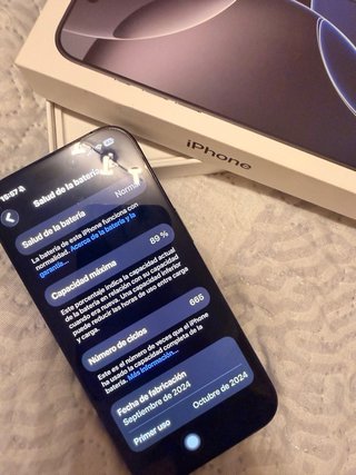 iPhone 16 Pro 128GB Space Gray + 5 Fundas