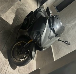 Yamaha TMAX 560 Maxi Scooter