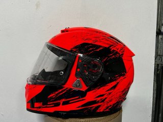 Casco de moto LS2 rojo y negro