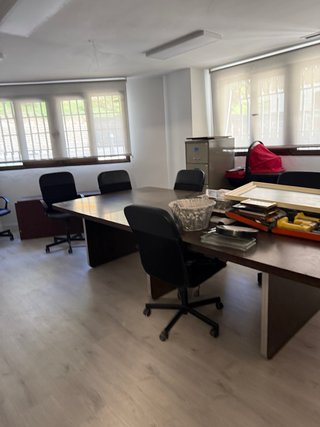 Mesa de reuniones 3x1.5m en Principe pio