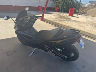Kymco AK550!!