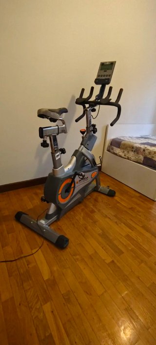 Bicicleta Indoor BH iSPADA2 Racing Bluetooth