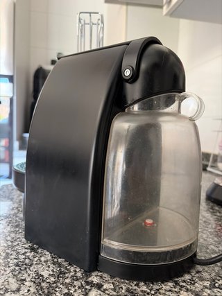 Cafetera Nespresso + Organizador