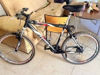 Bicicleta KTM Off-road Negra/Roja