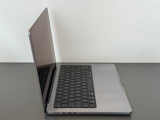 MacBook Pro M2 Pro / 32 Gb / 1 Tb - GARANTIA