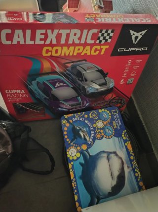 Scalextric Compact Cupra Racing usado 1 vez con su