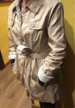 Gabardina corta beige Zero