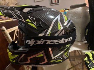 Pack enduro/Motocross Givi y Alpinestars reestreno