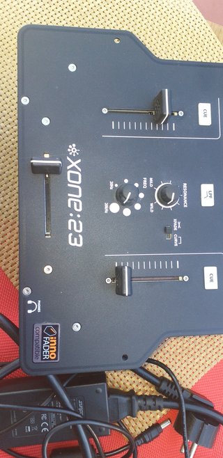 Consola DJ Allen & Heath Xone:23