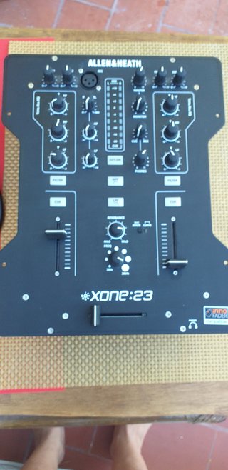 Consola DJ Allen & Heath Xone:23