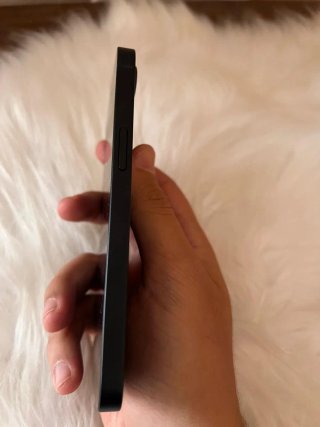 iPhone 16e