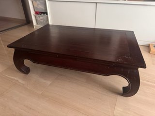Mesa baja oriental de madera