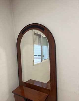 Mueble de entrada con espejo