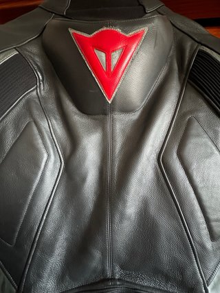 Mono Dainese Laguna Seca Talla 56