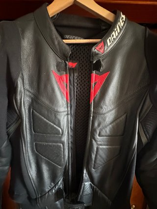 Mono Dainese Laguna Seca Talla 56
