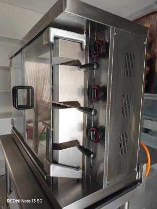 Máquina de pollos 3 espadas