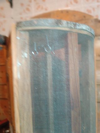 Armario mosquitera de madera
