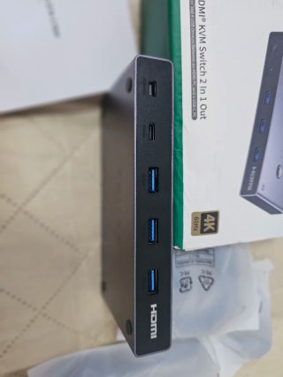 Switch KVM UGREEN HDMI USB C 4K 60Hz 2 Ingressi 1 Uscita