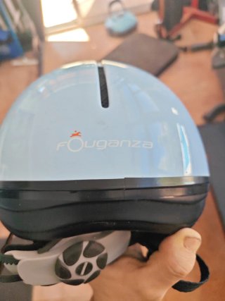 Casco de montar azul claro