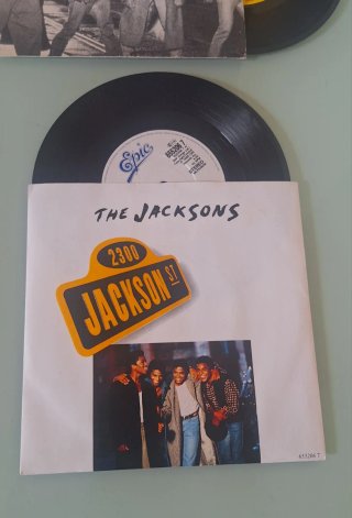 3 singles The Jacksons Michael Jackson