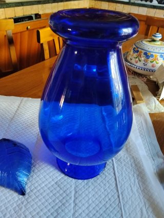 Vaso e posacenere in vetro soffiato blu