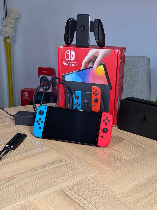 ¡Muy Buen Estado! Nintendo Switch OLED Completa