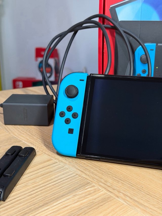 ¡Muy Buen Estado! Nintendo Switch OLED Completa