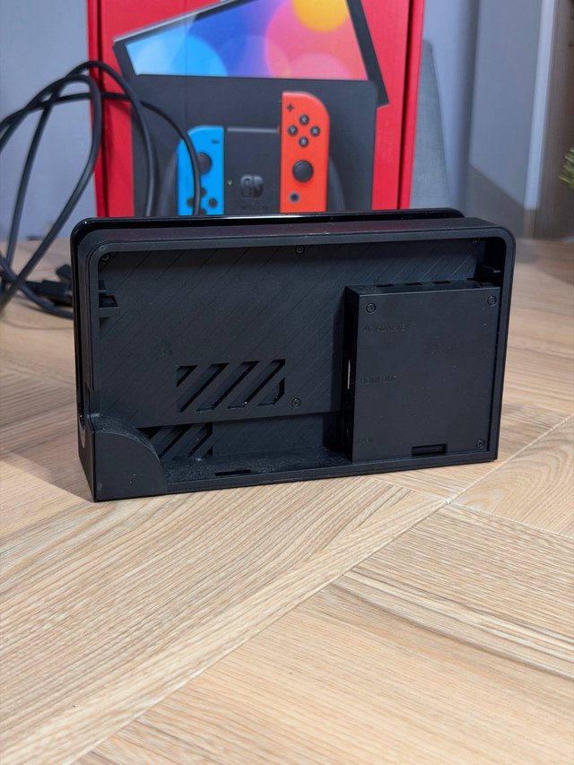 ¡Muy Buen Estado! Nintendo Switch OLED Completa