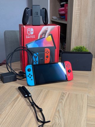 Ottimo Stato! Nintendo Switch OLED Completa