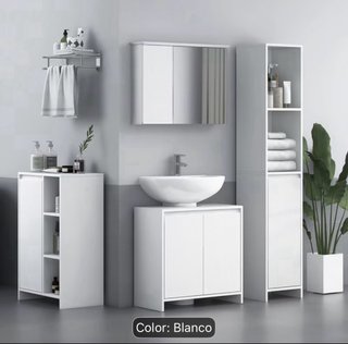 Mueble de baño blanco con puertas