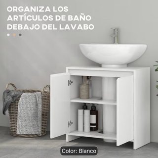 Mueble de baño blanco con puertas
