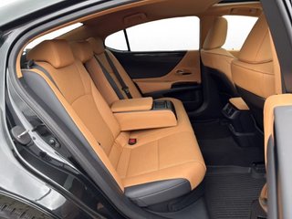 Lexus ES 2025