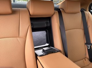 Lexus ES 2025