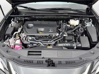 Lexus ES 2025