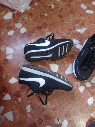 Zapatillas Nike y Skechers Talla 36