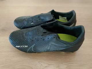 Botas de fútbol Nike Talla 40.5