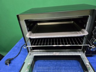 Horno Eléctrico Comelec 48L 2000W SIN ESTRENAR
