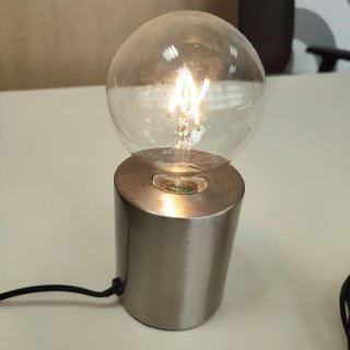 Lámpara de mesa estilo globo