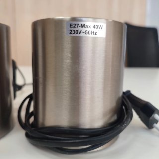 Lámpara de mesa estilo globo