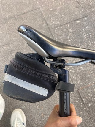 Sillía de bicicleta negro