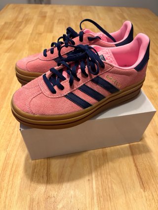 (Sin usar). Adidas Gazelle Rosa Talla 36